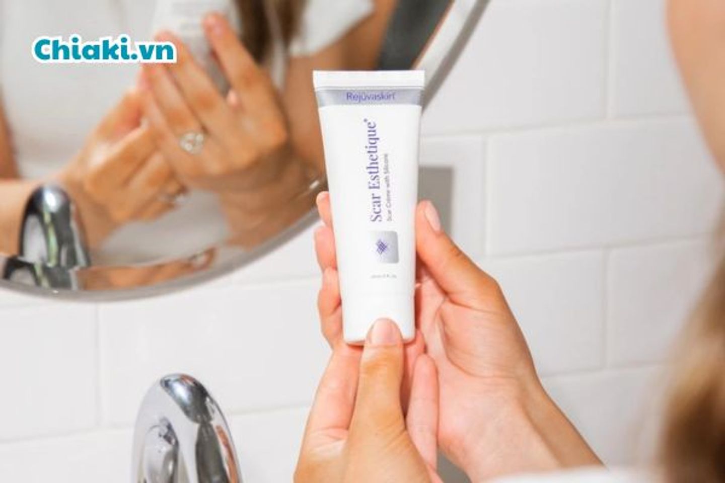 C&aacute;ch b&ocirc;i kem trị sẹo sau phẫu thuật hiệu quả, mờ sẹo nhanh