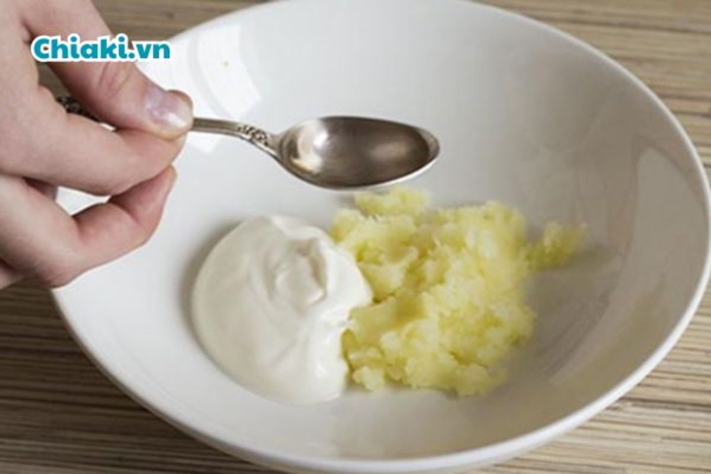 Mặt nạ khoai t&acirc;y v&agrave; sữa chua