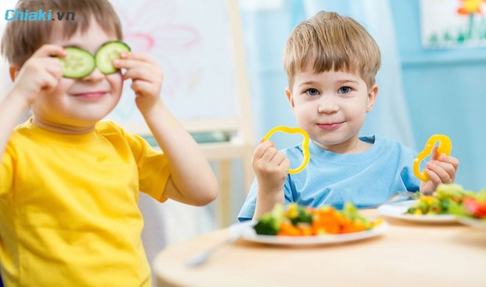 Th&ecirc;m rau xanh v&agrave;o thực đơn h&agrave;ng ng&agrave;y của b&eacute; để cải thiện t&igrave;nh trạng t&aacute;o b&oacute;n