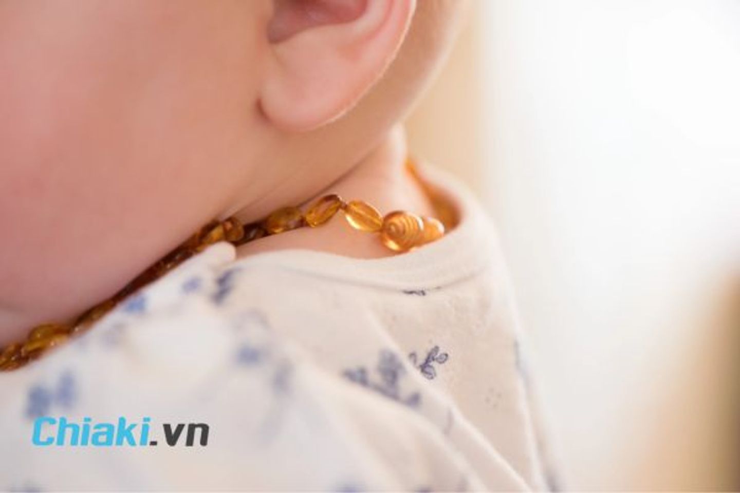 N&ecirc;n đeo v&ograve;ng hổ ph&aacute;ch cho b&eacute; từ khi n&agrave;o
