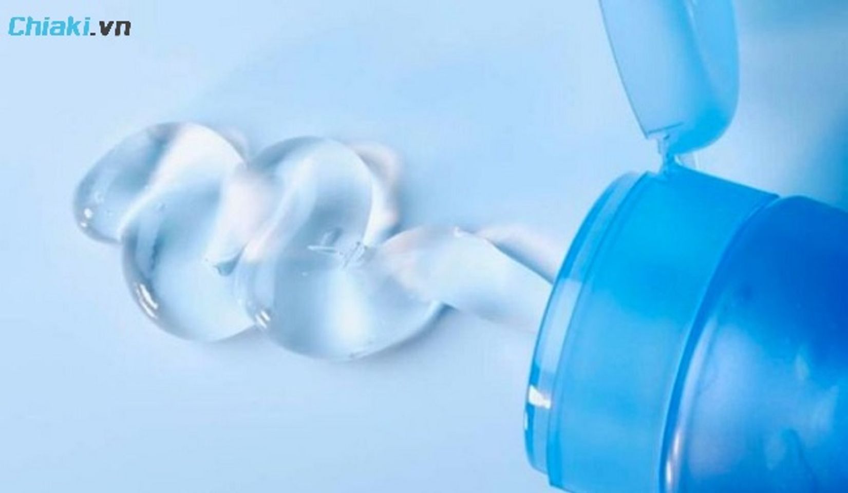 Sử dụng nhiều gel b&ocirc;i trơn khiến tuột bao cao su