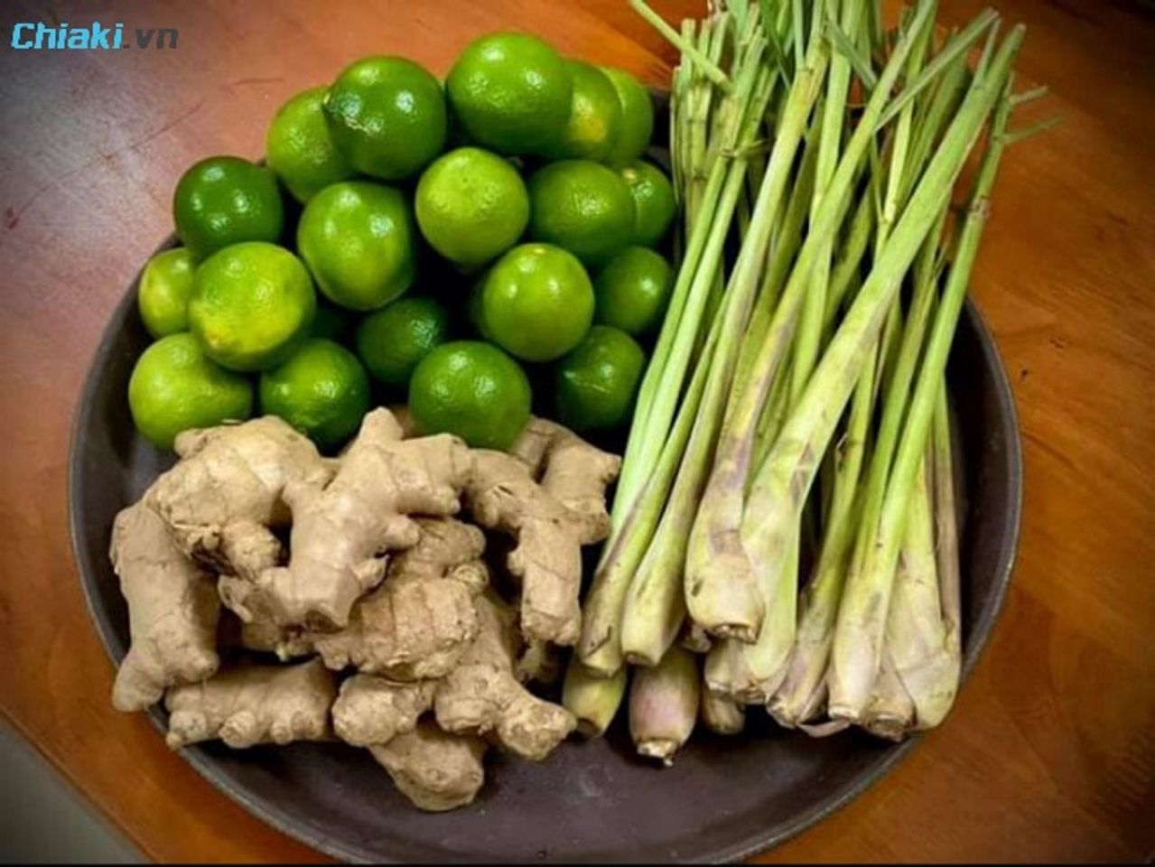 X&ocirc;ng mặt bằng sả gừng chanh gi&uacute;p da được tươi trẻ hơn