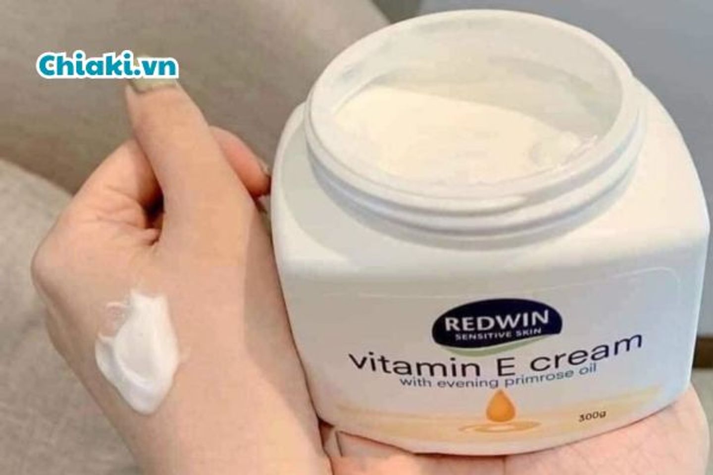 Kem dưỡng da mềm mịn Redwin Vitamin E cream của &Uacute;c
