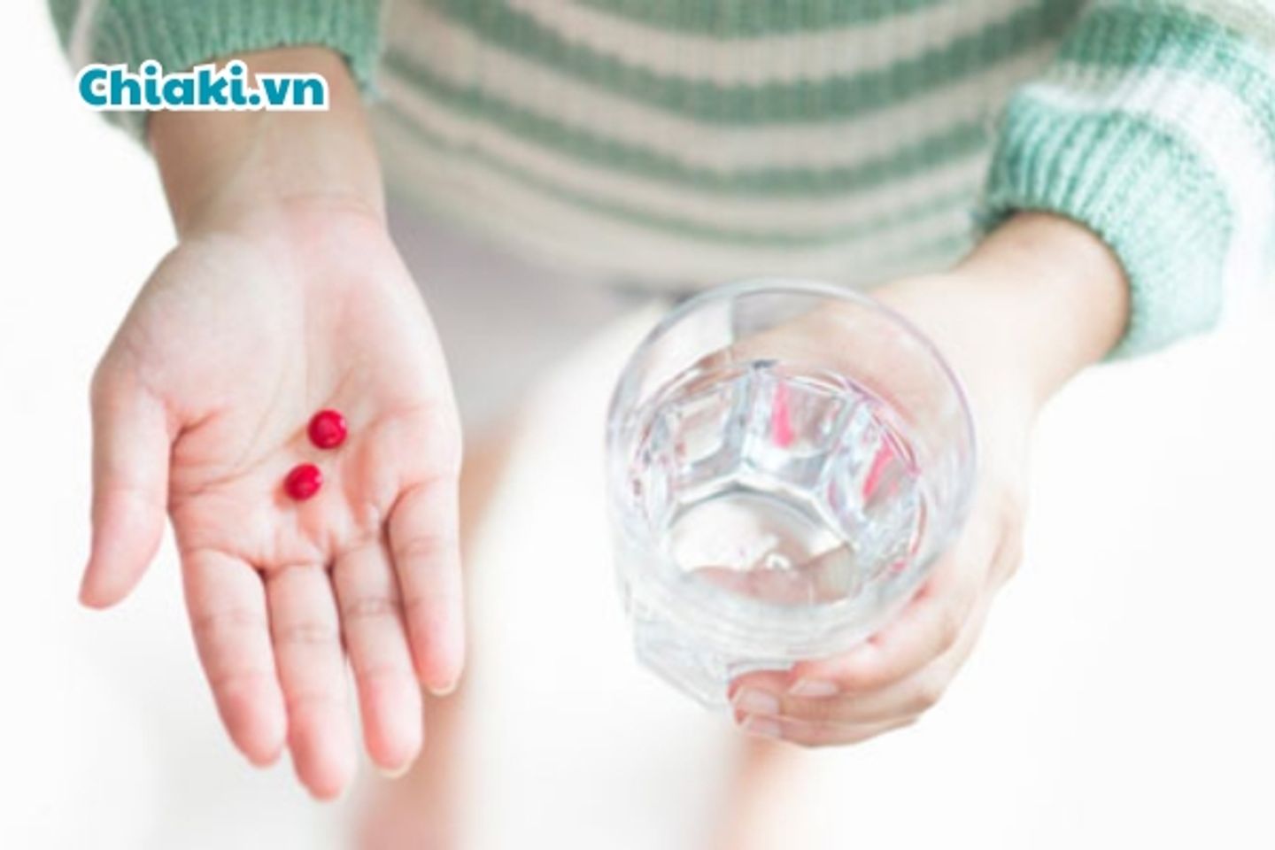 Uống vi&ecirc;n sắt bổ sung c&oacute; bị t&aacute;o b&oacute;n kh&ocirc;ng?