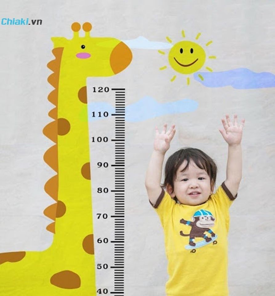 Hướng dẫn c&aacute;ch đo chiều cao chuẩn cho b&eacute; trai