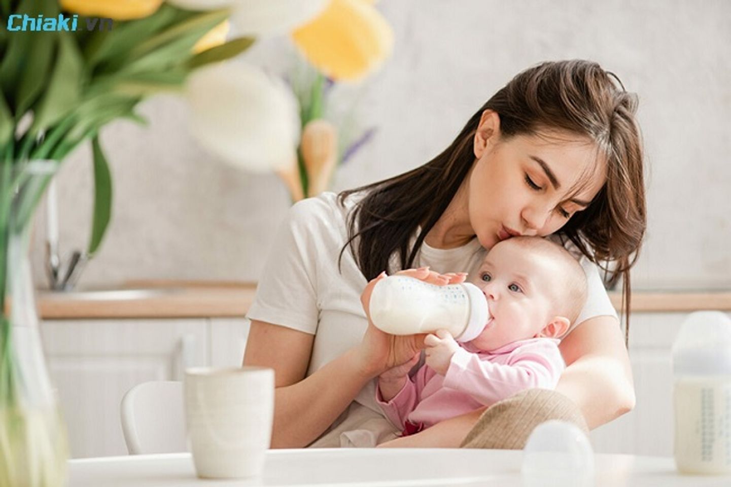 Kh&ocirc;ng pha sữa qu&aacute; đặc hoặc qu&aacute; lo&atilde;ng