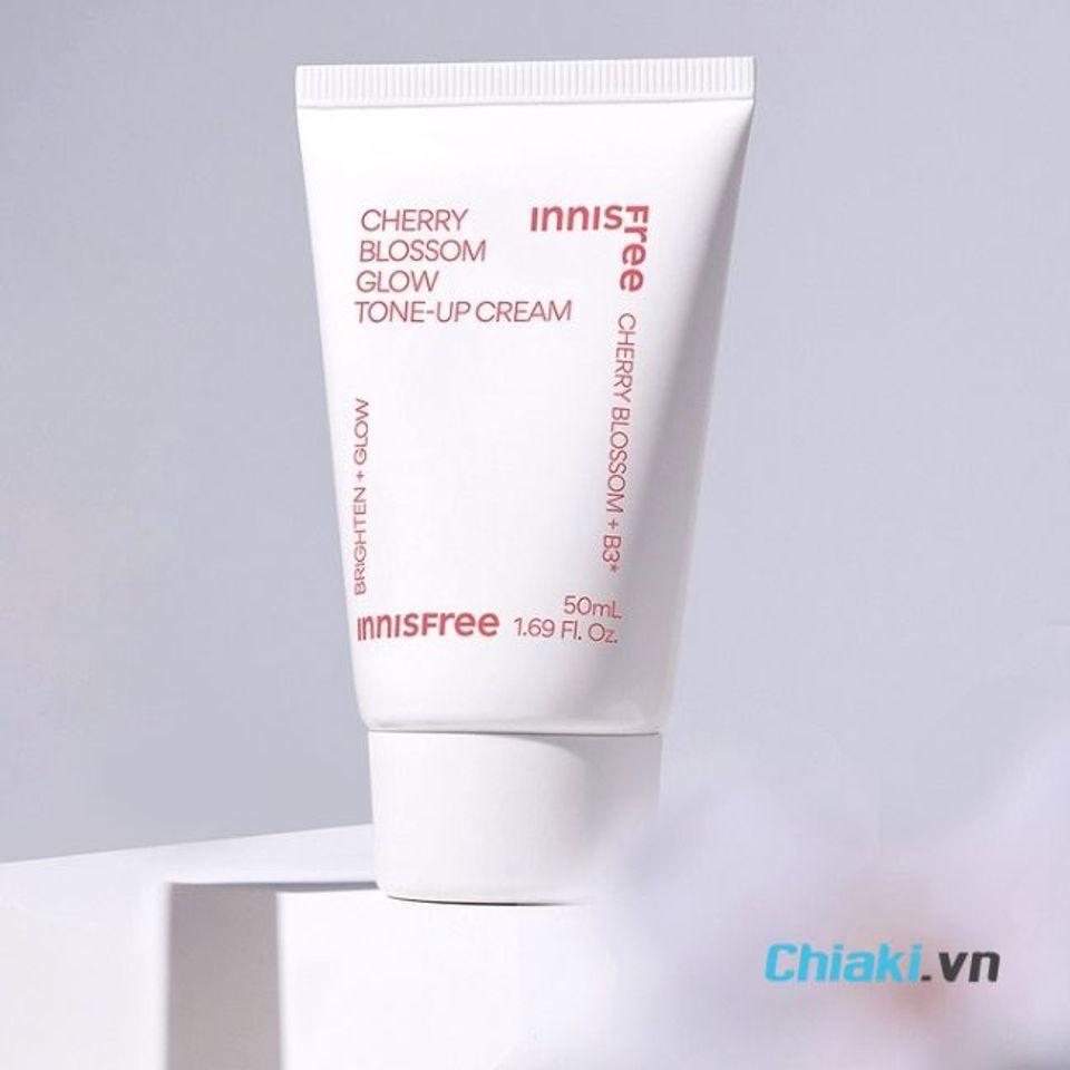 Kem dưỡng trắng da mặt cho da ngăm đen Innisfree