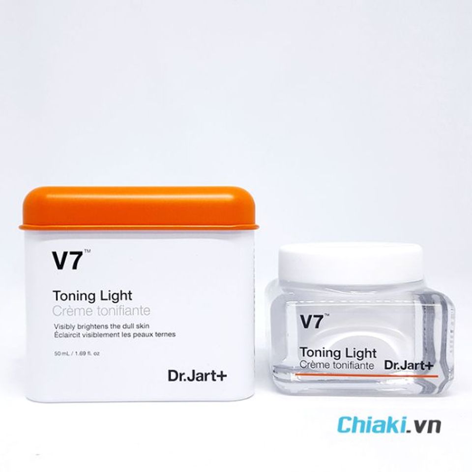Kem dưỡng trắng da mặt ngăm đen V7