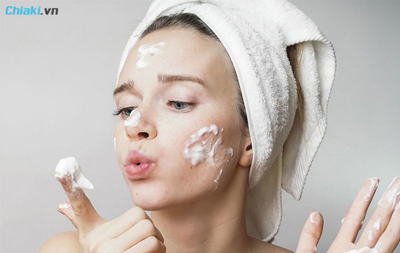 L&agrave;m sạch kỹ trước khi đắp mặt nạ