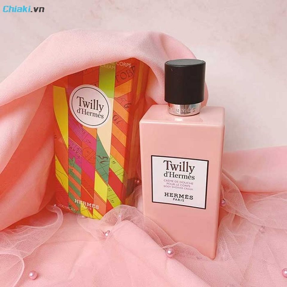 Sữa tắm Twilly d'Hermes Body Shower Cream mang hương gỗ đ&agrave;n hương