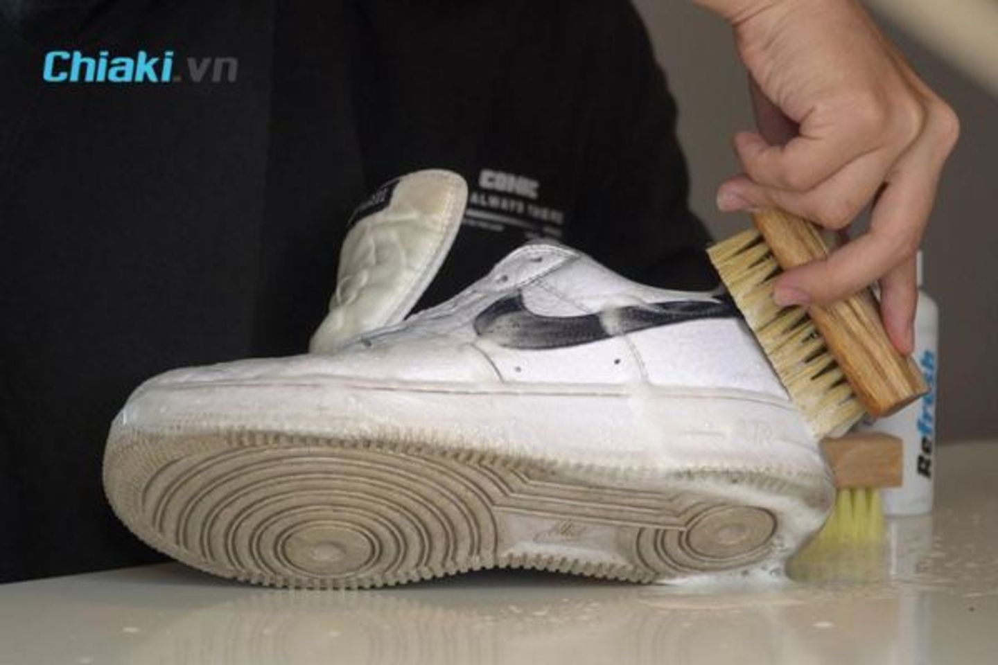 C&aacute;ch bảo quản gi&agrave;y Nike Air Zoom