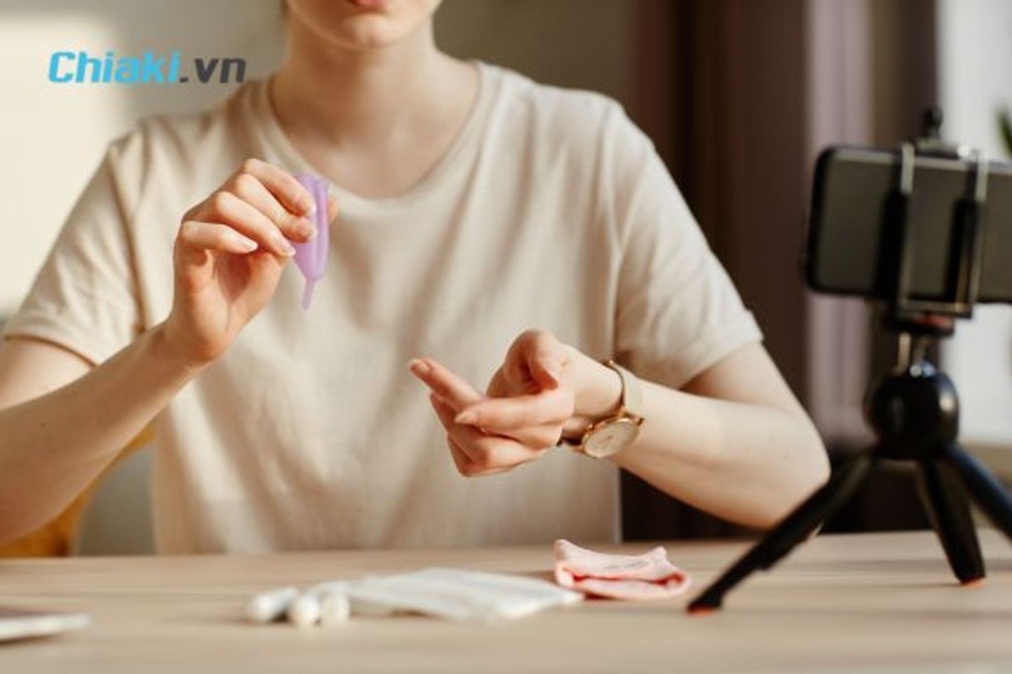 Cách lấy cốc nguyệt san ra khỏi cơ thể nhẹ nhàng, không đau?