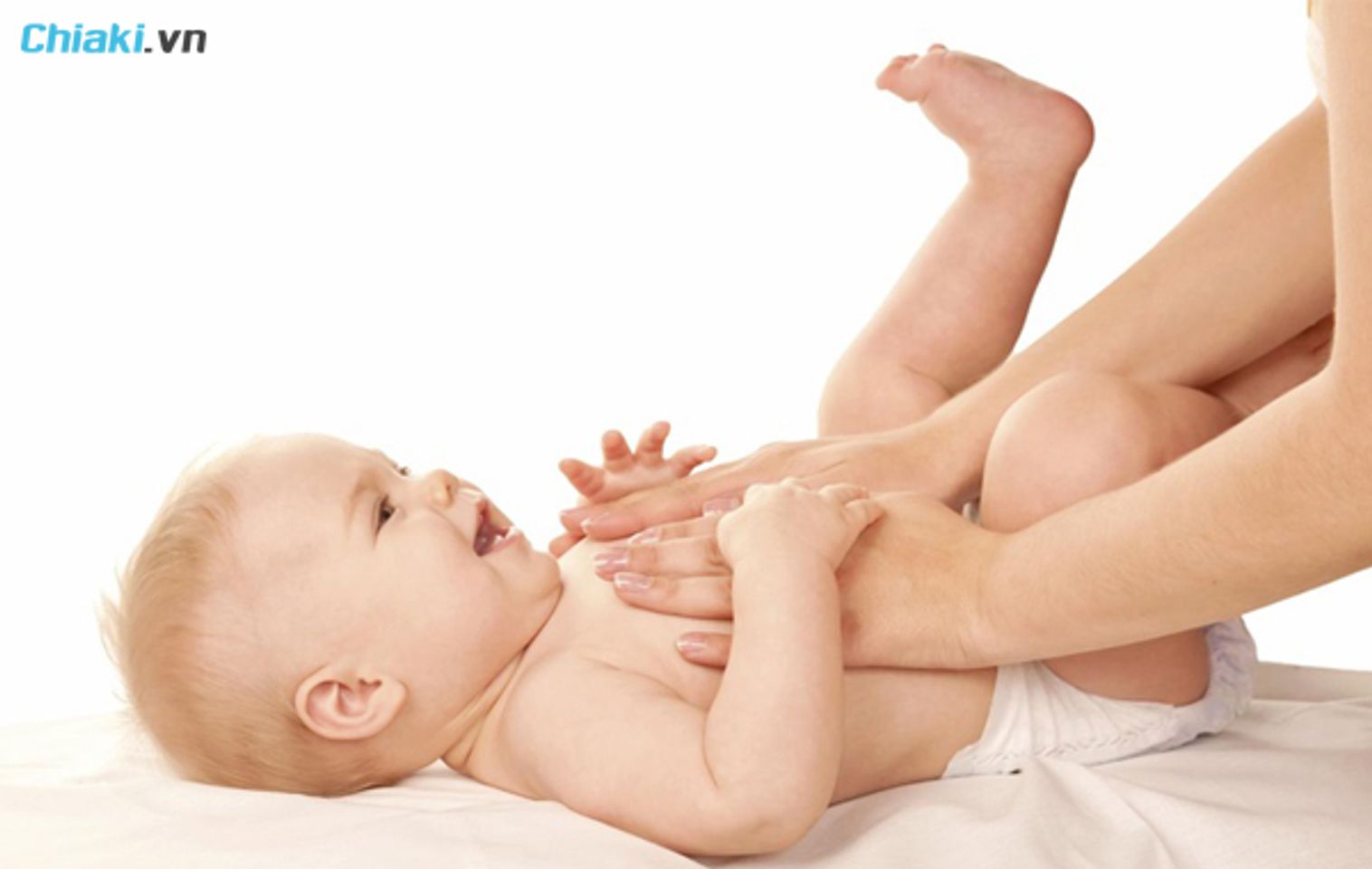 ưu điểm của dầu tr&agrave;m đối với b&eacute;