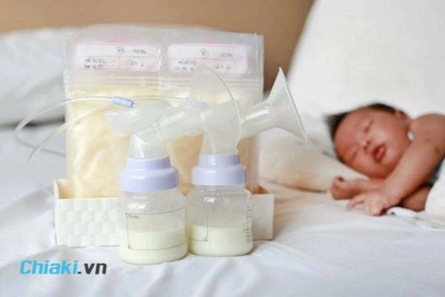 Lưu &yacute; khi sử dụng m&aacute;y h&acirc;m sữa cầm tay cho b&eacute;