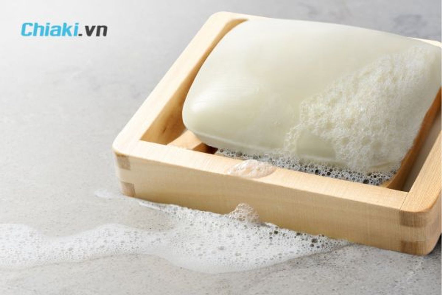 Lưu &yacute; khi sử dụng x&agrave; ph&ograve;ng trị mụn lưng