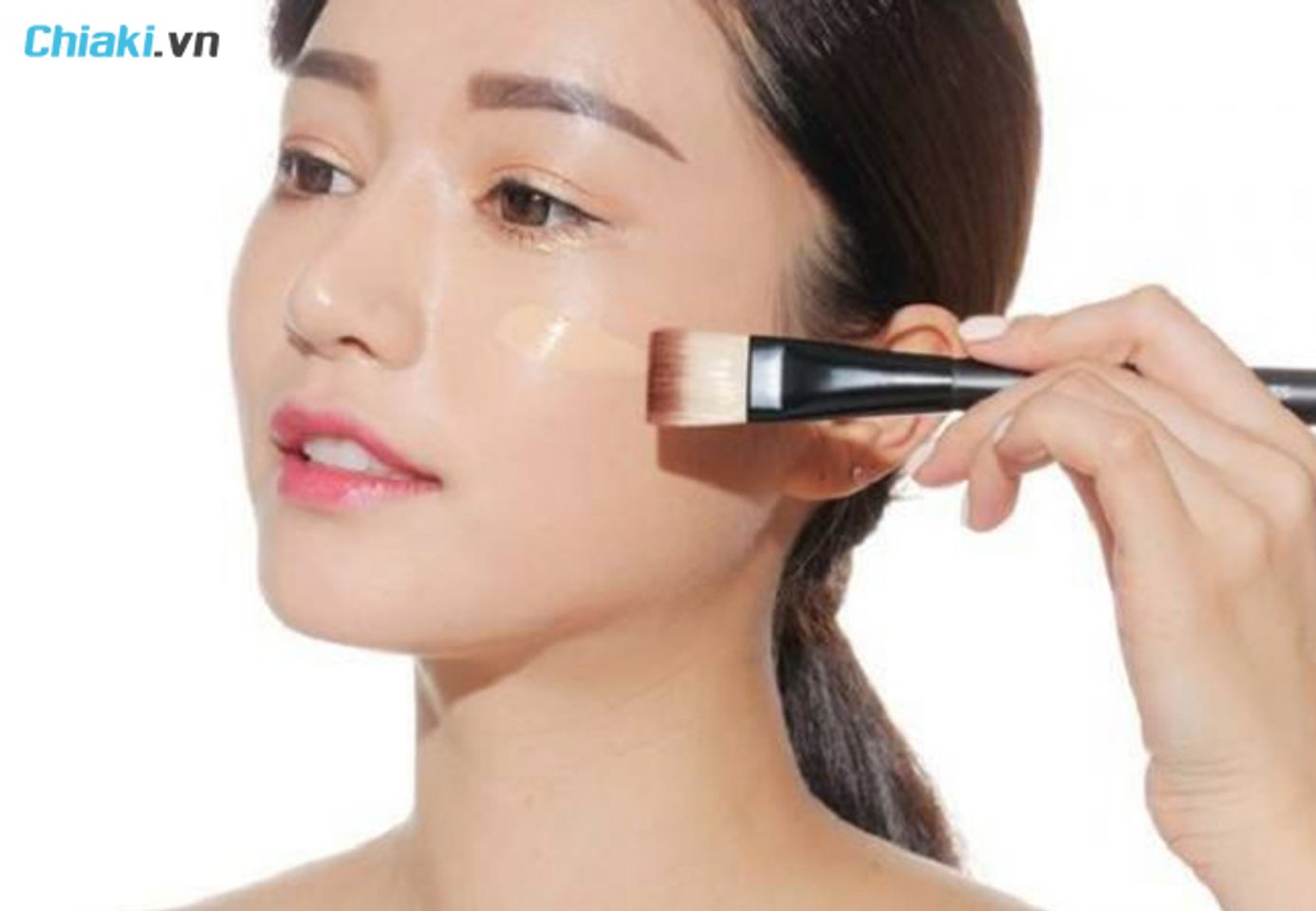 c&aacute;ch chọn kem nền cho da kh&ocirc;