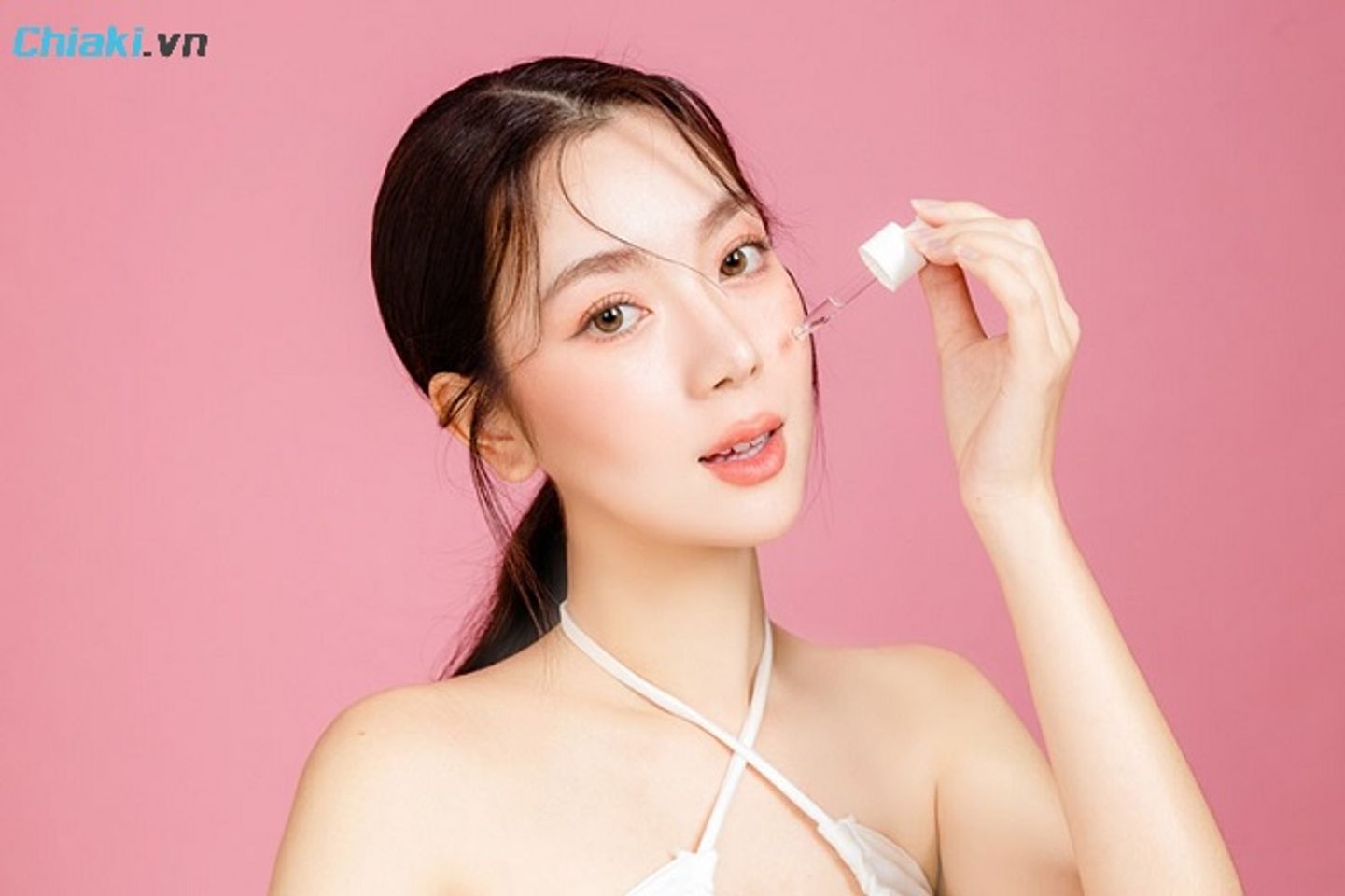 Sử dụng serum tế b&agrave;o gốc gi&uacute;p chăm s&oacute;c da tốt