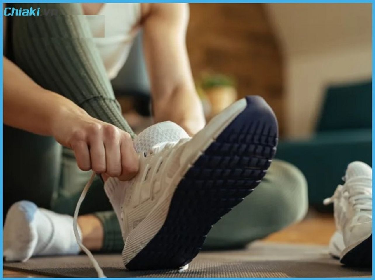 Hướng dẫn chọn gi&agrave;y tập gym nam nữ ph&ugrave; hợp