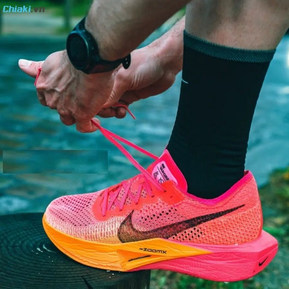 Nike ZoomX Vaporfly NEXT% 3 d&agrave;nh ri&ecirc;ng cho thi đấu, người chạy chuy&ecirc;n nghiệp