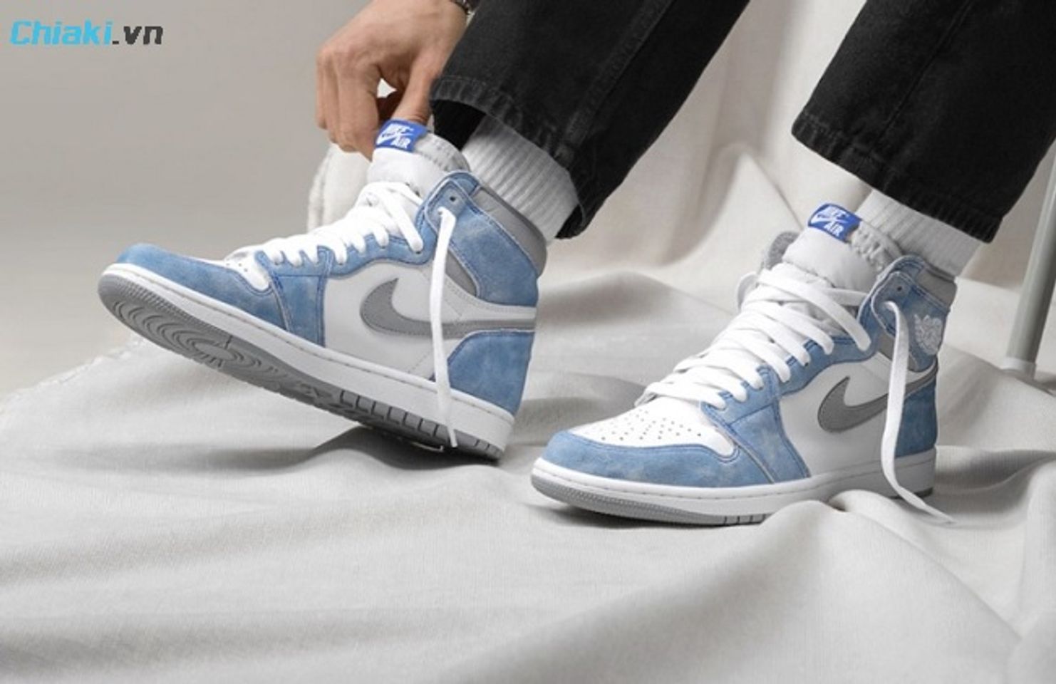 Gi&agrave;y sneaker l&agrave; một loại gi&agrave;y thể thao được thiết kế nhằm mang lại sự thoải m&aacute;i