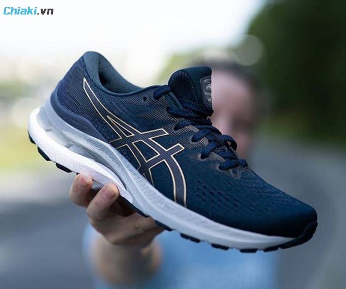 Asics Gel-Kayano 28 sử dụng c&ocirc;ng nghệ vượt trội gi&uacute;p bật nhảy dễ d&agrave;ng