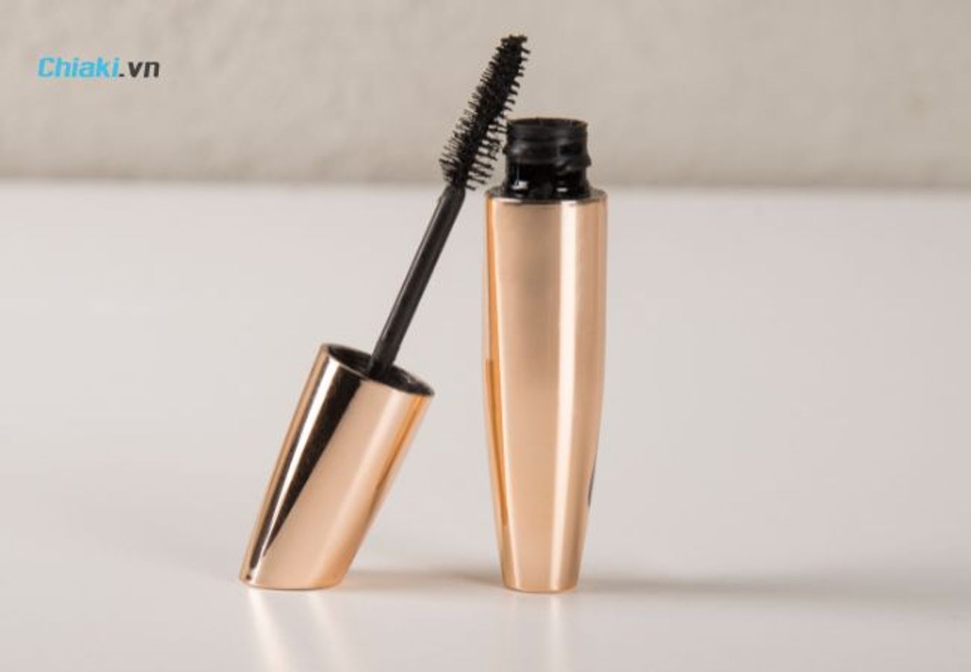 Mascara gi&uacute;p đ&ocirc;i mắt c&oacute; hồn v&agrave; tr&ocirc;ng to đẹp hơn
