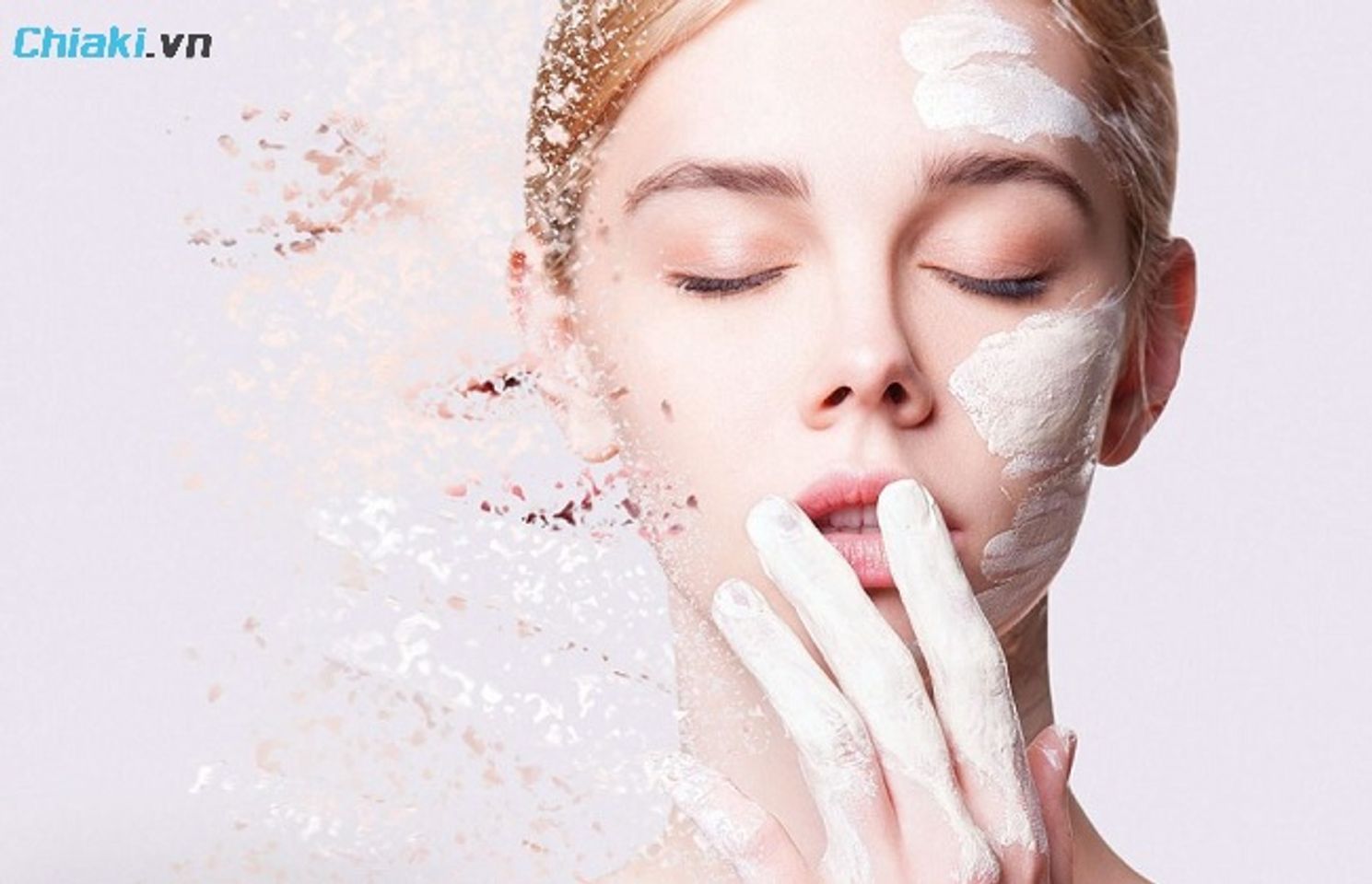 Thường xuy&ecirc;n l&agrave;m sạch da v&agrave; tẩy tế b&agrave;o chết định kỳ