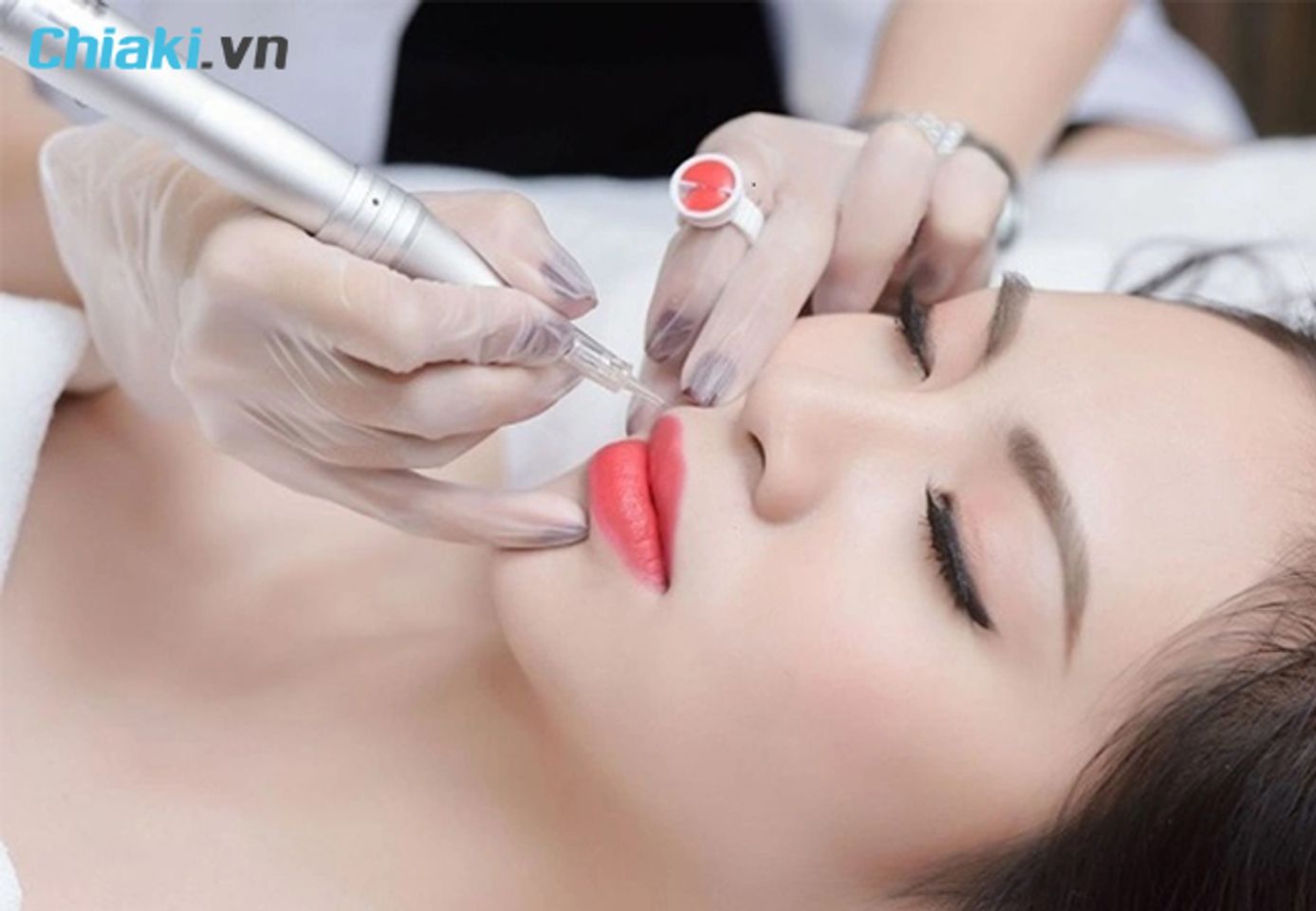 dưỡng m&ocirc;i sau xăm loại n&agrave;o tốt
