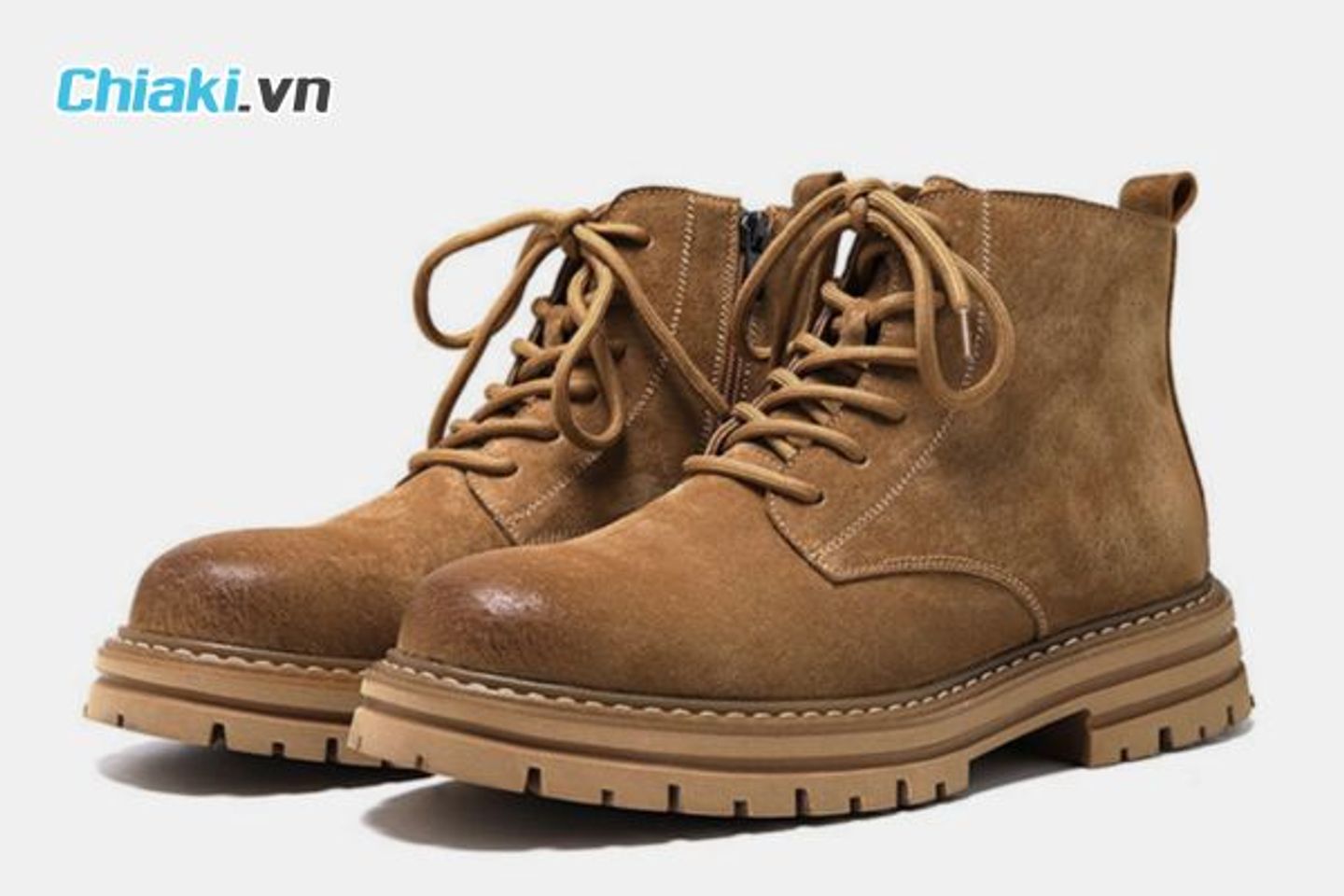 Boots Martin Gi&agrave;y boots c&aacute; t&iacute;nh, thường gắn với phong c&aacute;ch rock.