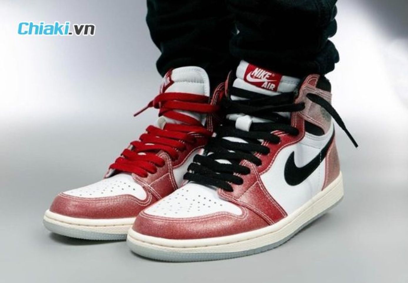 C&aacute;ch buộc gi&agrave;y Jordan 1 cổ cao kiểu mới