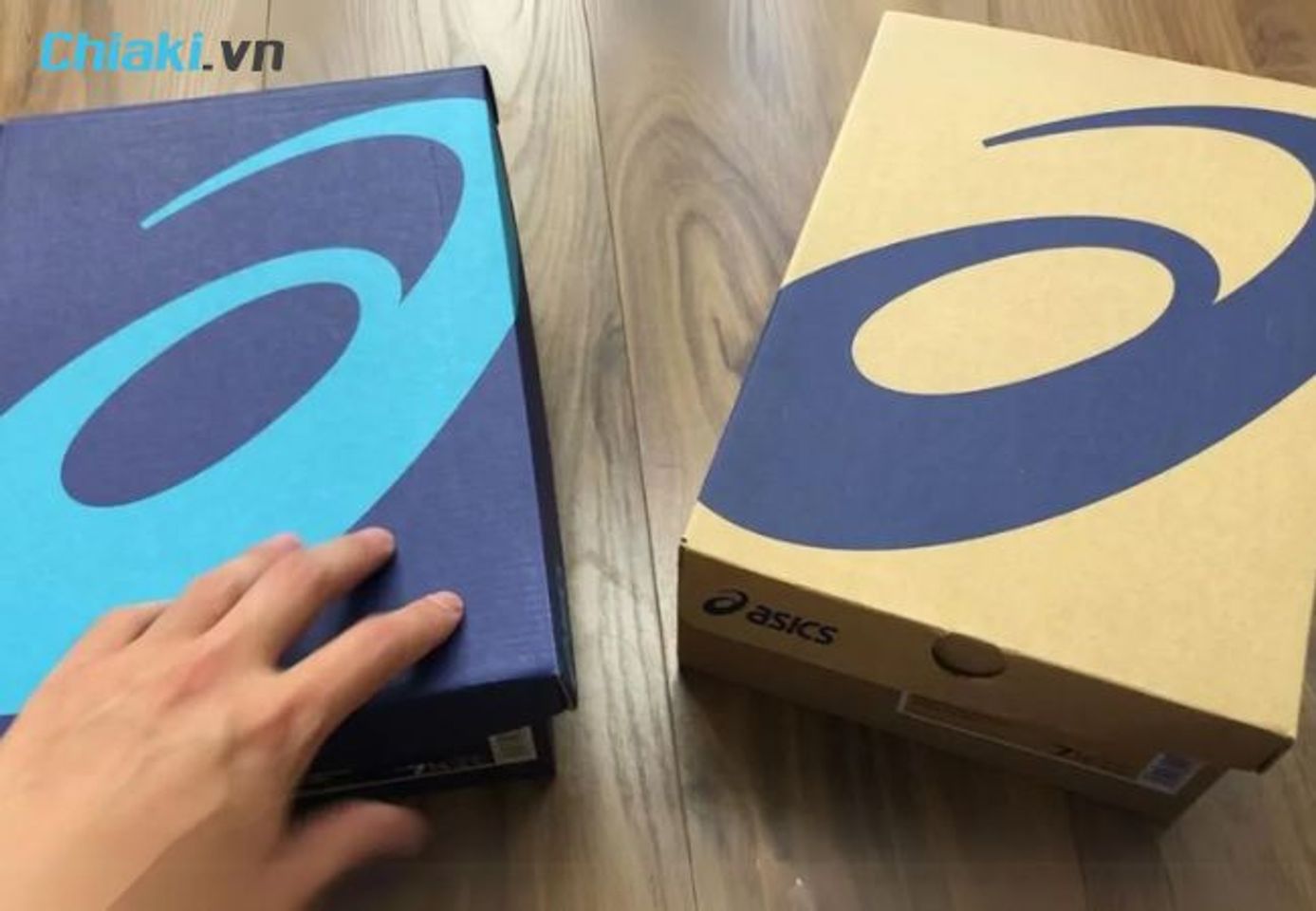 C&aacute;ch check giày Asics th&acirc;̣t giả th&ocirc;ng qua h&ocirc;̣p giày