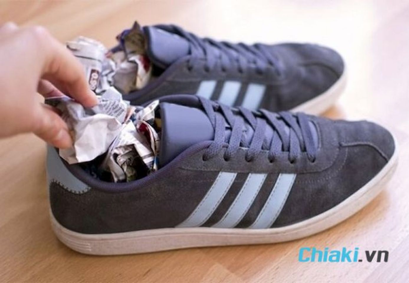 C&aacute;ch khắc phục gi&agrave;y rộng - Nh&eacute;t th&ecirc;m giấy