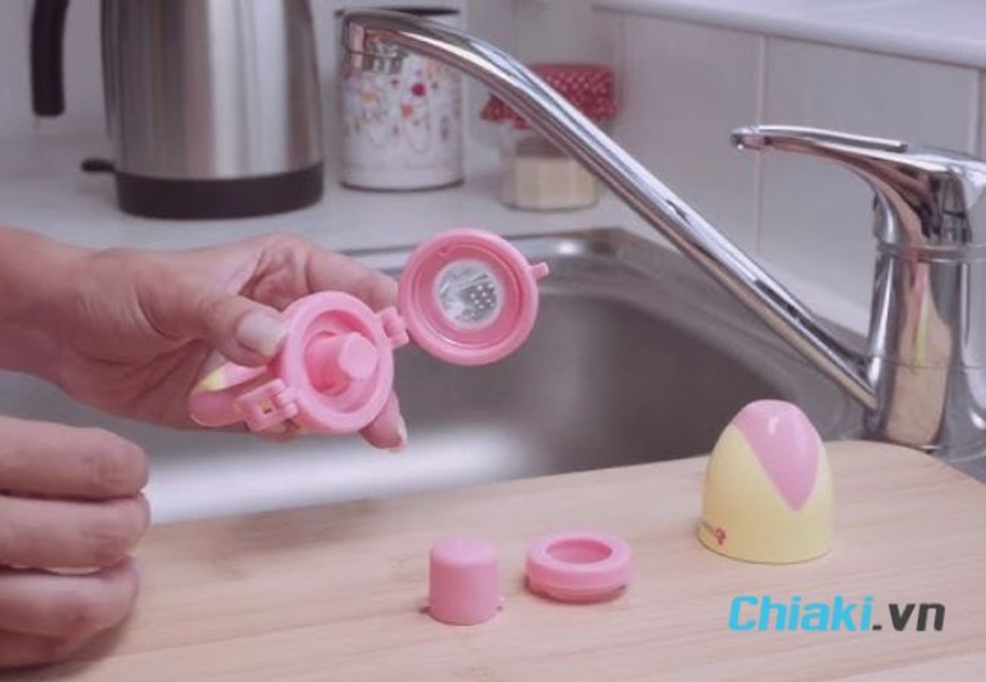 C&aacute;ch vệ sinh t&uacute;i nhai ăn dặm