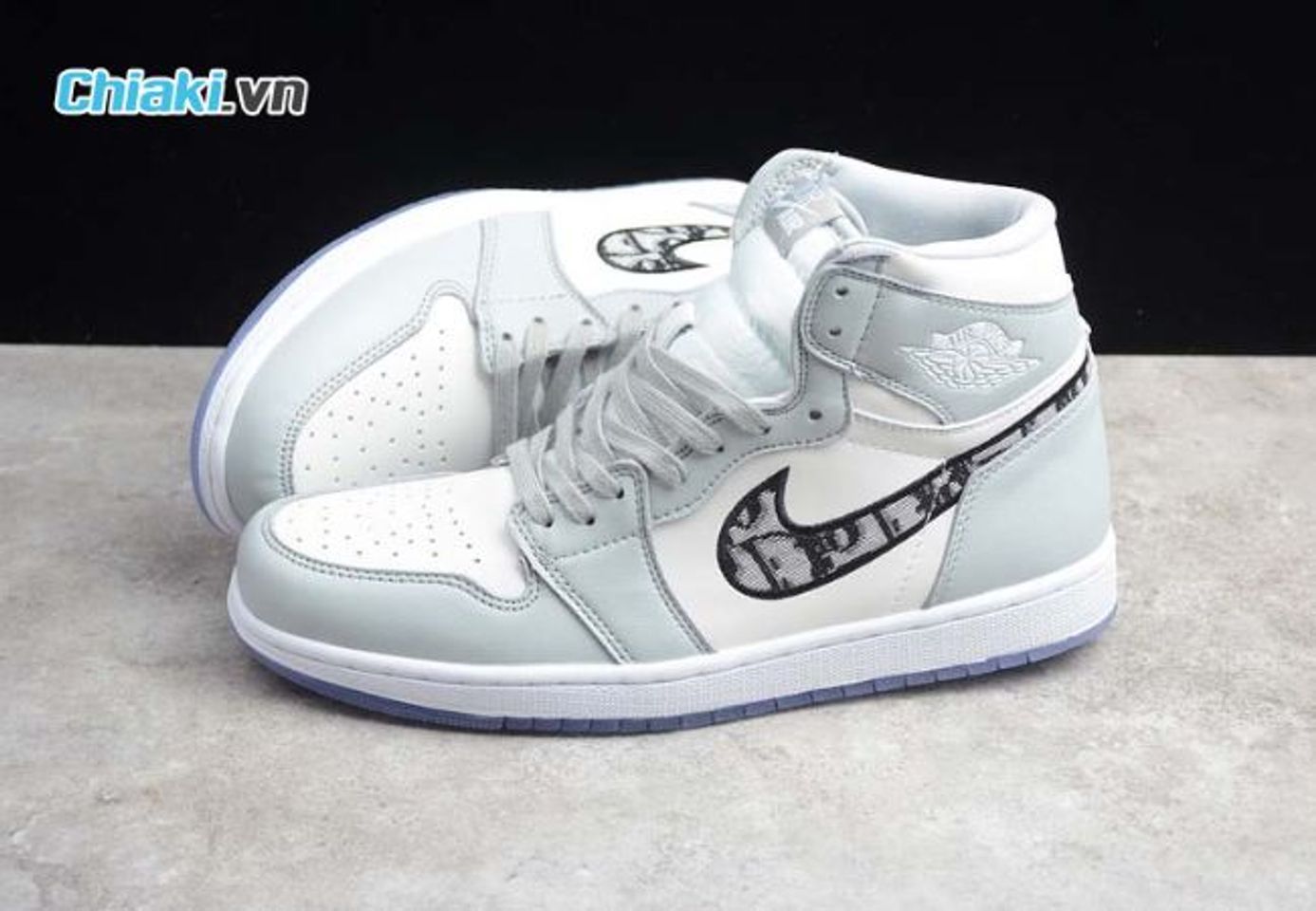 C&aacute;ch xỏ d&acirc;y gi&agrave;y Nike Air Jordan 1 high x Dior tinh tế high-fashion