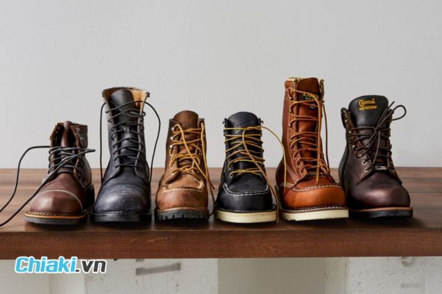 Gi&agrave;y Boots nam phong Casual