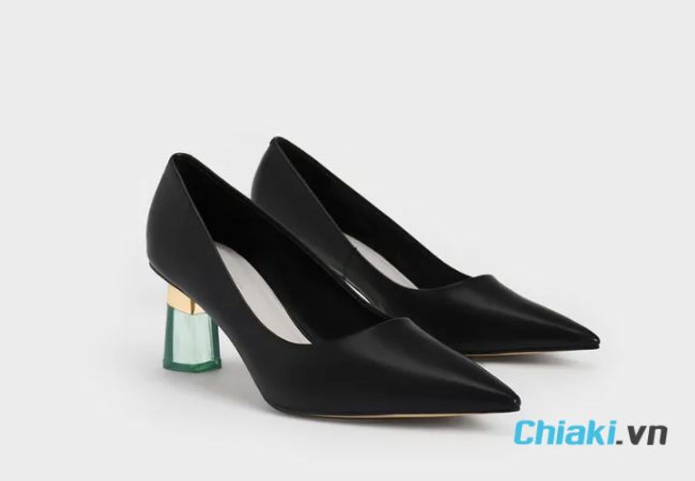 Gi&agrave;y cao g&oacute;t tặng bạn g&aacute;i Charles & Keith&nbsp;