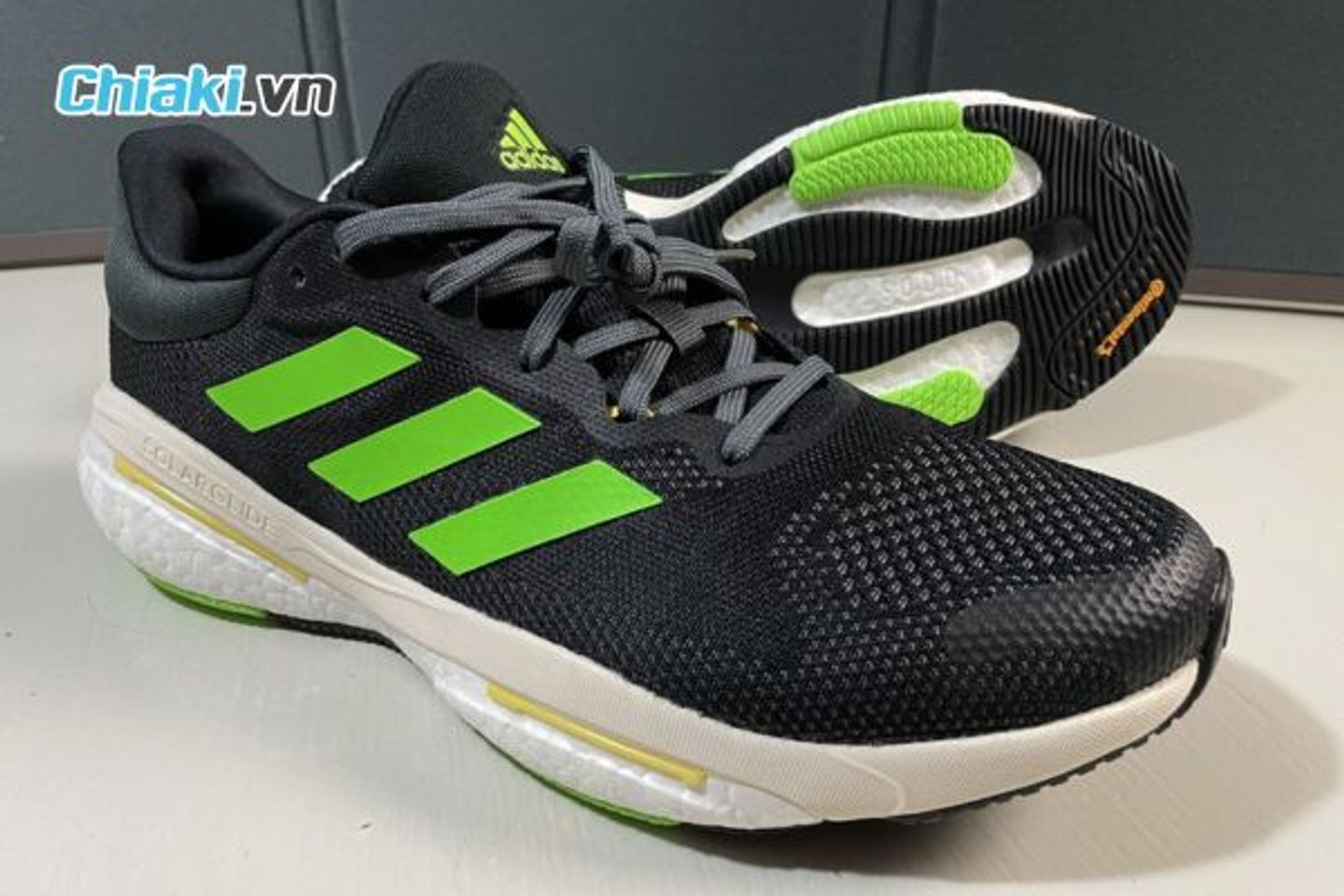 Gi&agrave;y chạy bộ nam Adidas Solarglide 5