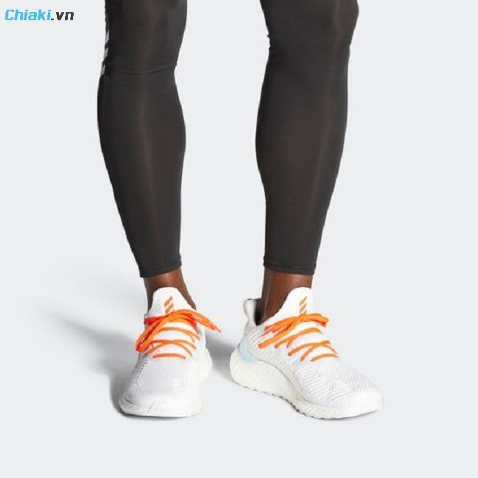 Gi&agrave;y Adidas Alphaboost EG1441 cũng được sử dụng c&ocirc;ng nghệ đệm Boost đặc trưng