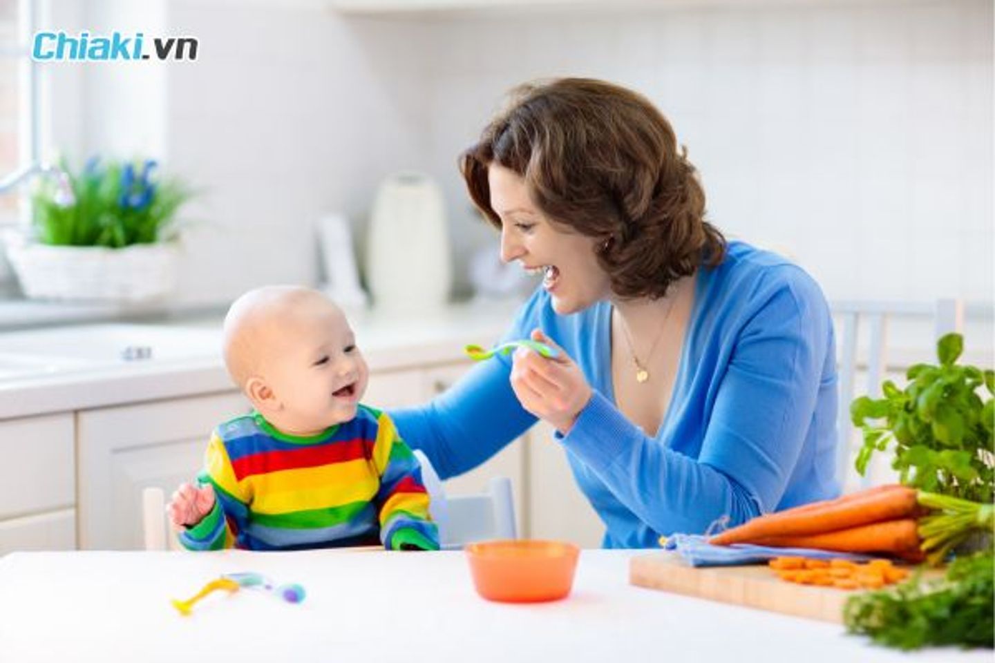 Hướng dẫn sử dụng th&igrave;a ăn dặm cho b&eacute;