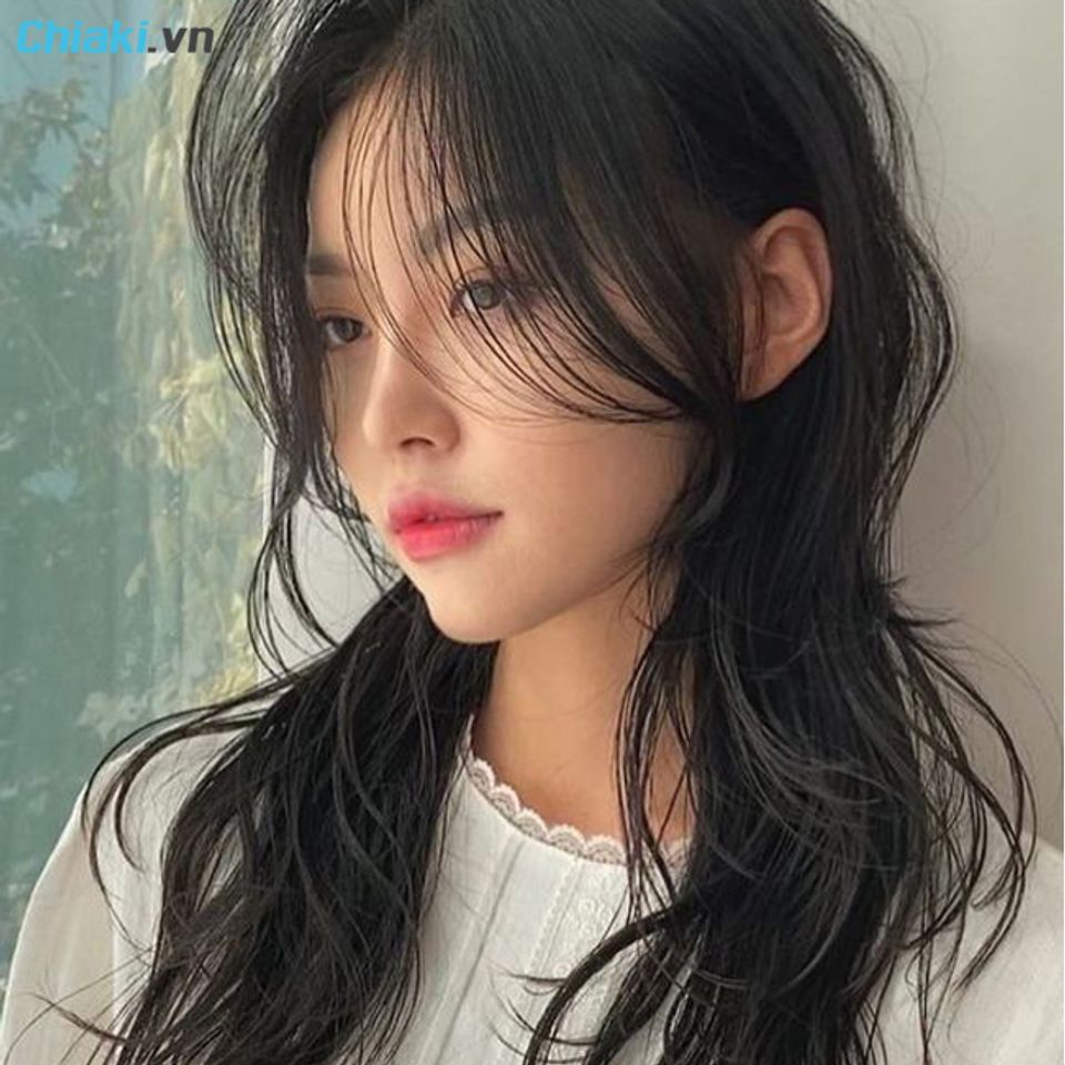 Hush cut xoăn nhẹ
