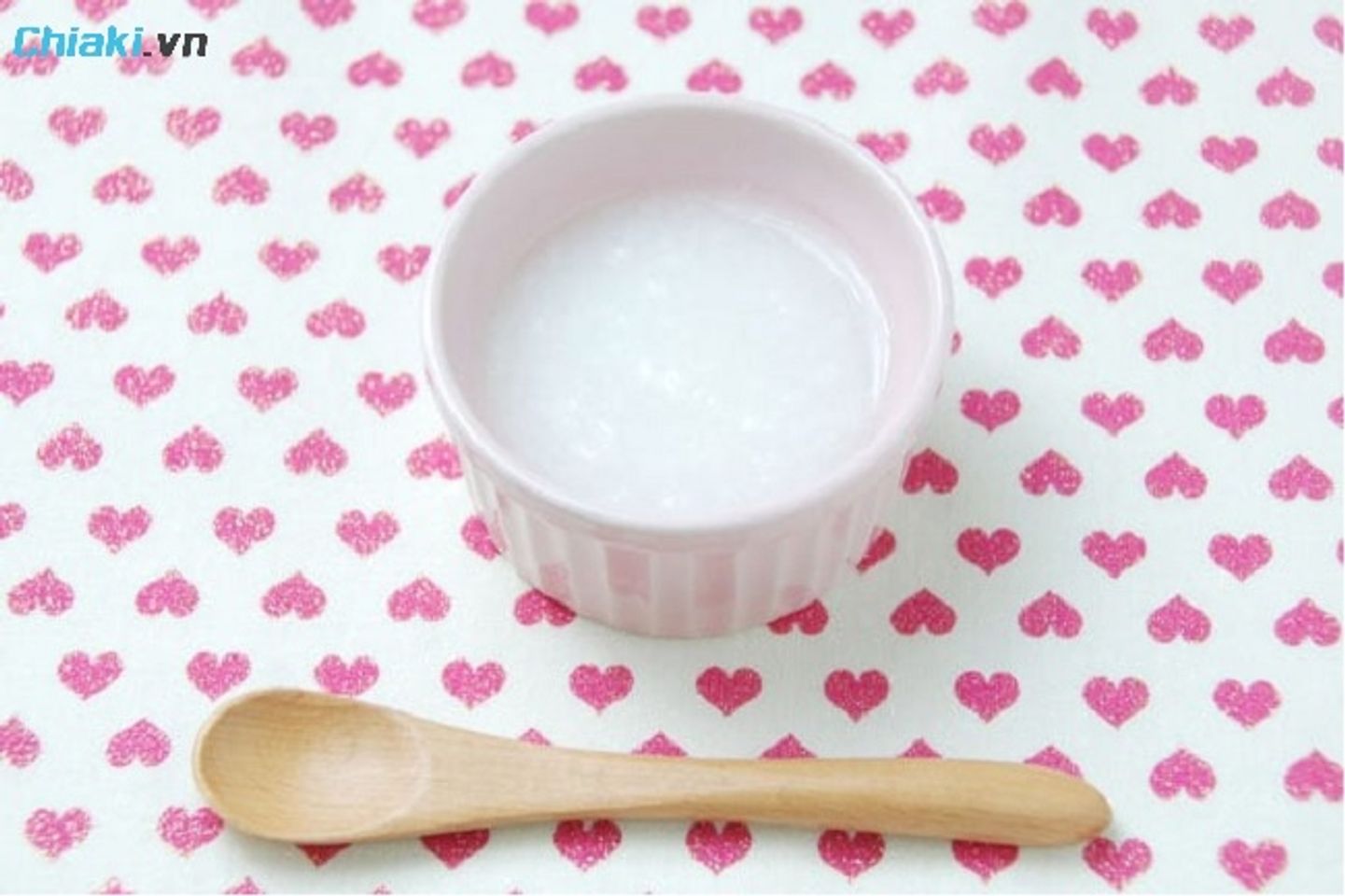 Lịch ăn dặm cho b&eacute; 5-6 th&aacute;ng với bột hoặc ch&aacute;o lo&atilde;ng