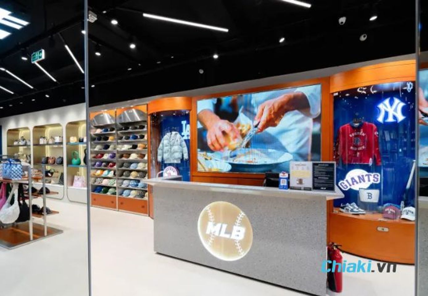 MLB H&agrave;ng B&agrave;i