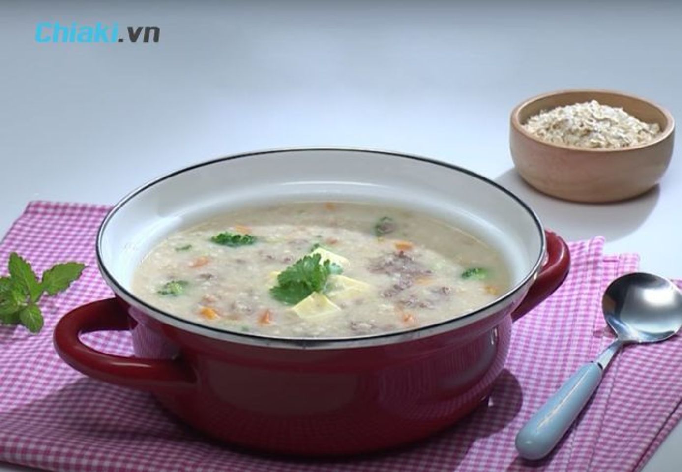 Nấu ch&aacute;o thịt b&ograve; ph&ocirc; mai cho b&eacute; ăn dặm