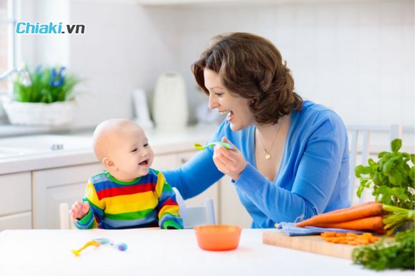 Nguy&ecirc;n tắc khi cho b&eacute; 5 th&aacute;ng tuổi ăn dặm