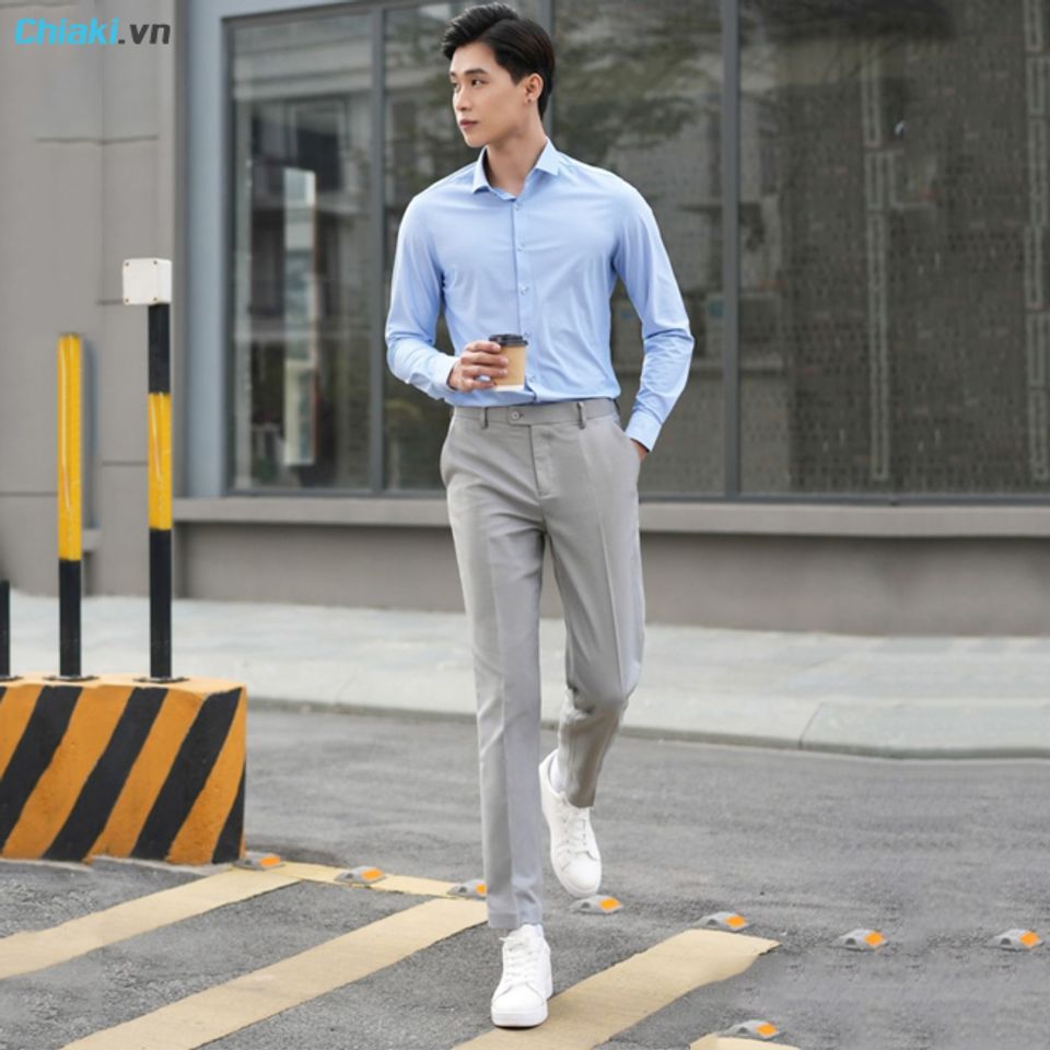 Phối quần t&acirc;y với gi&agrave;y thể thao nam v&agrave; &aacute;o sơ mi