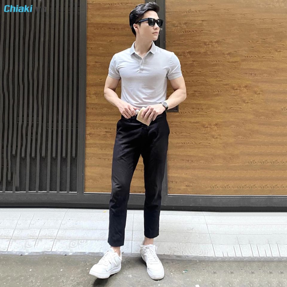 Quần t&acirc;y đi gi&agrave;y thể thao phối với &aacute;o polo