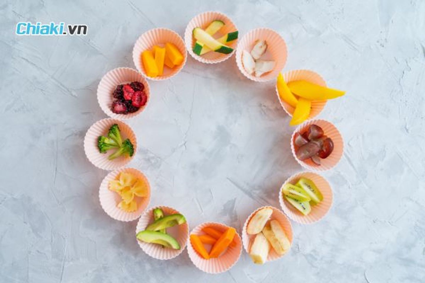 Thực đơn ăn dặm BLW cho b&eacute; 5 th&aacute;ng