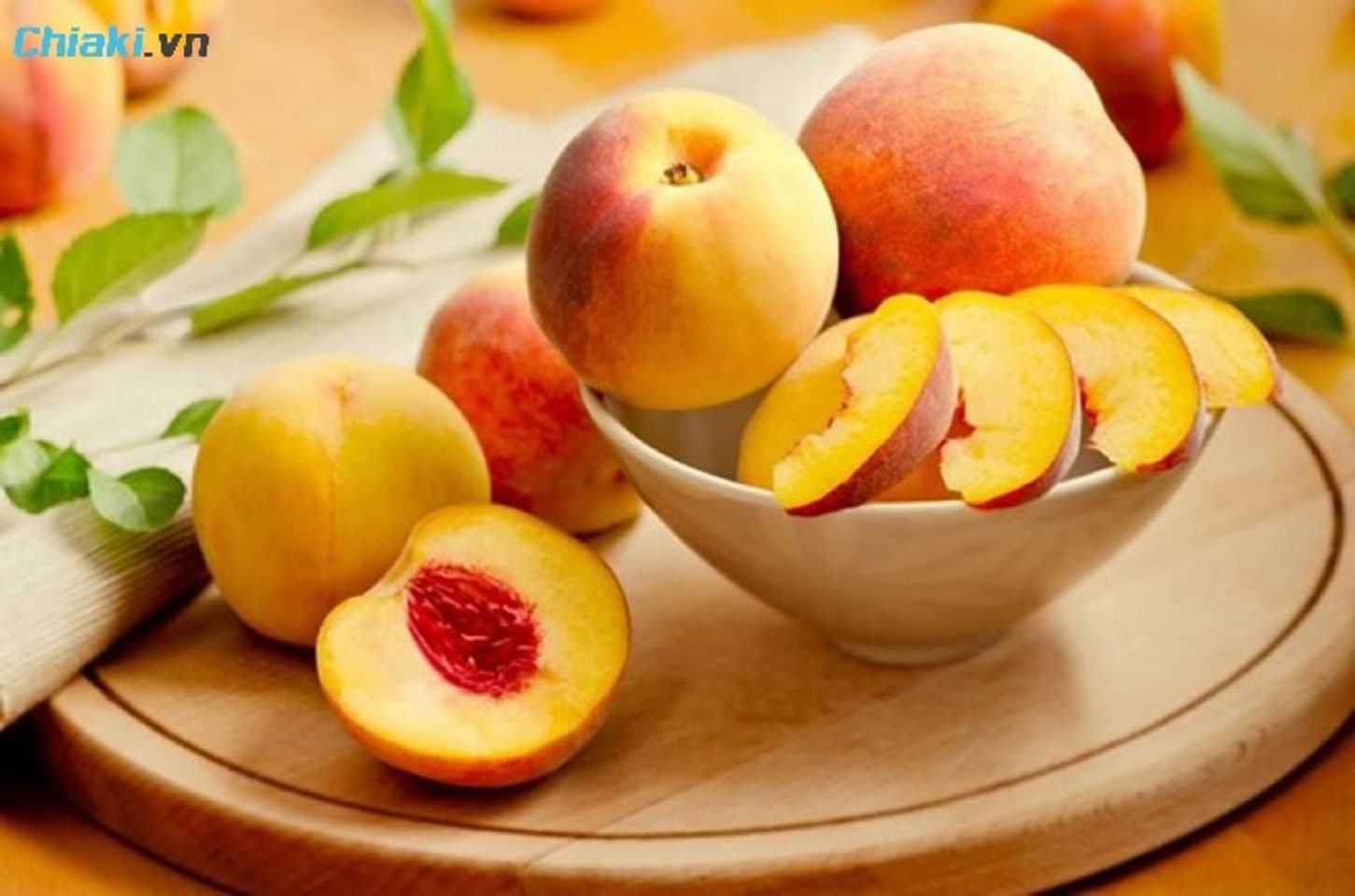 Đ&agrave;o rất tốt cho hệ ti&ecirc;u h&oacute;a của trẻ
