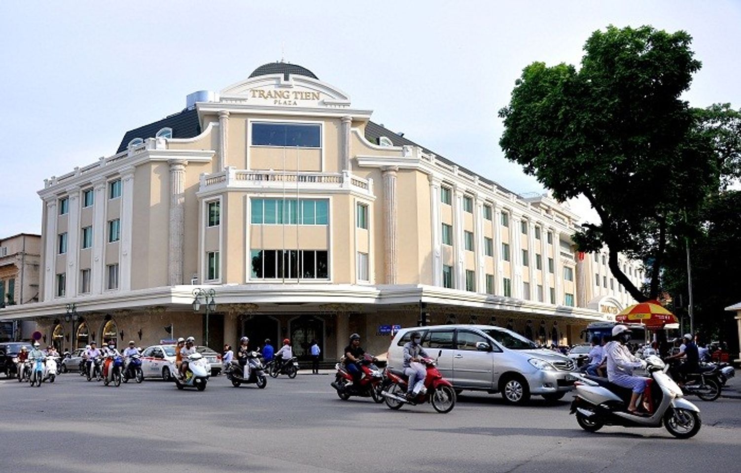 Gucci tại Tr&agrave;ng Tiền Plaza H&agrave; Nội