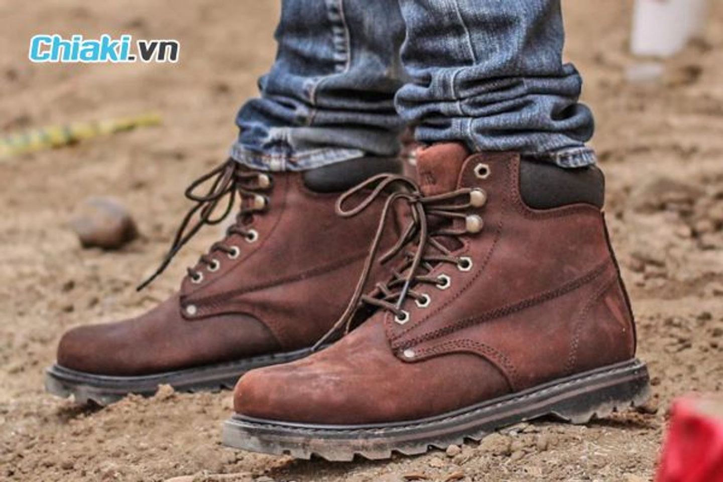 Work Boots Gi&agrave;y boots chắc chắn, bền bỉ, th&iacute;ch hợp cho c&ocirc;ng việc nặng.